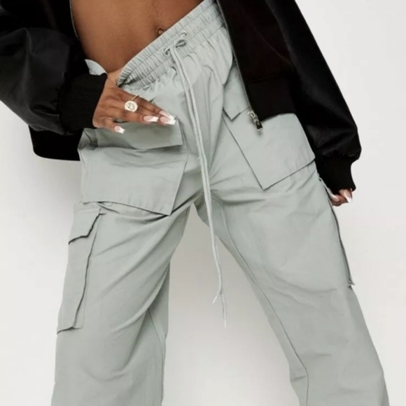NWT Missguided Slate Nylon Straight‎ Leg Cargo Trousers Size 14 - Picture 1 of 13